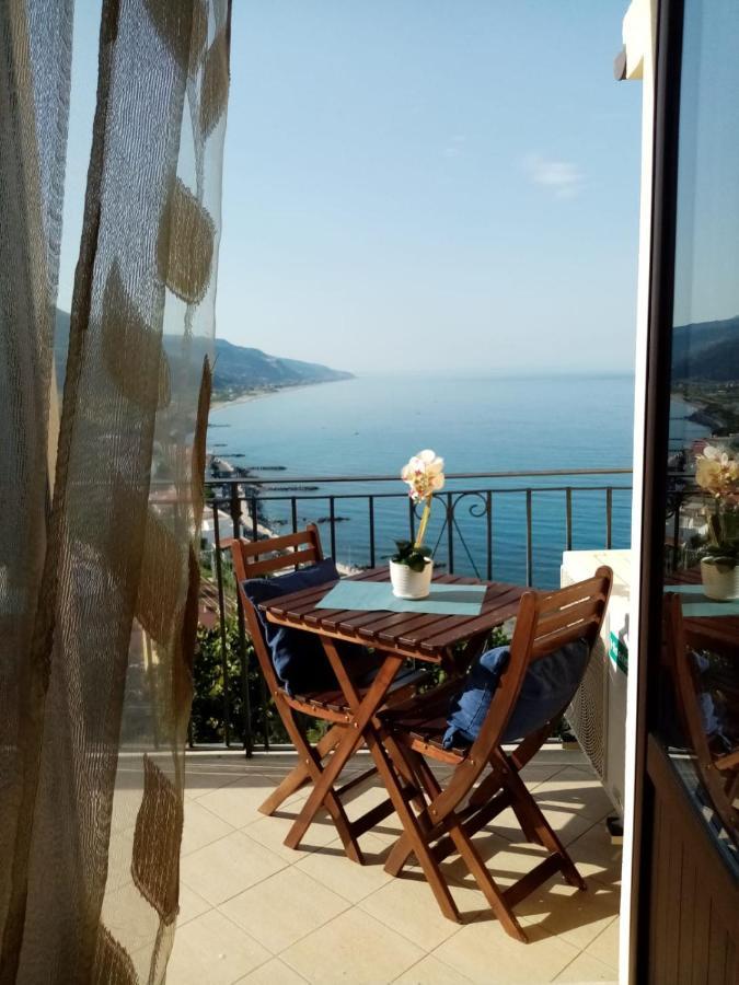 Un Oblò sul Mare San Lucido Exterior foto