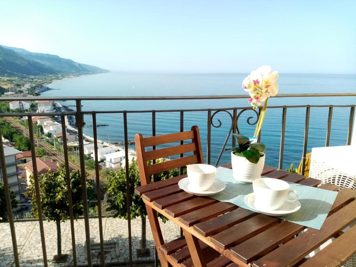 Un Oblò sul Mare San Lucido Exterior foto