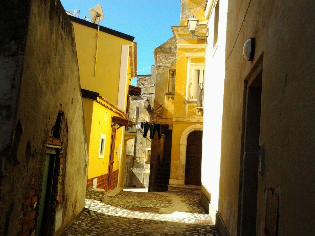 Un Oblò sul Mare San Lucido Exterior foto