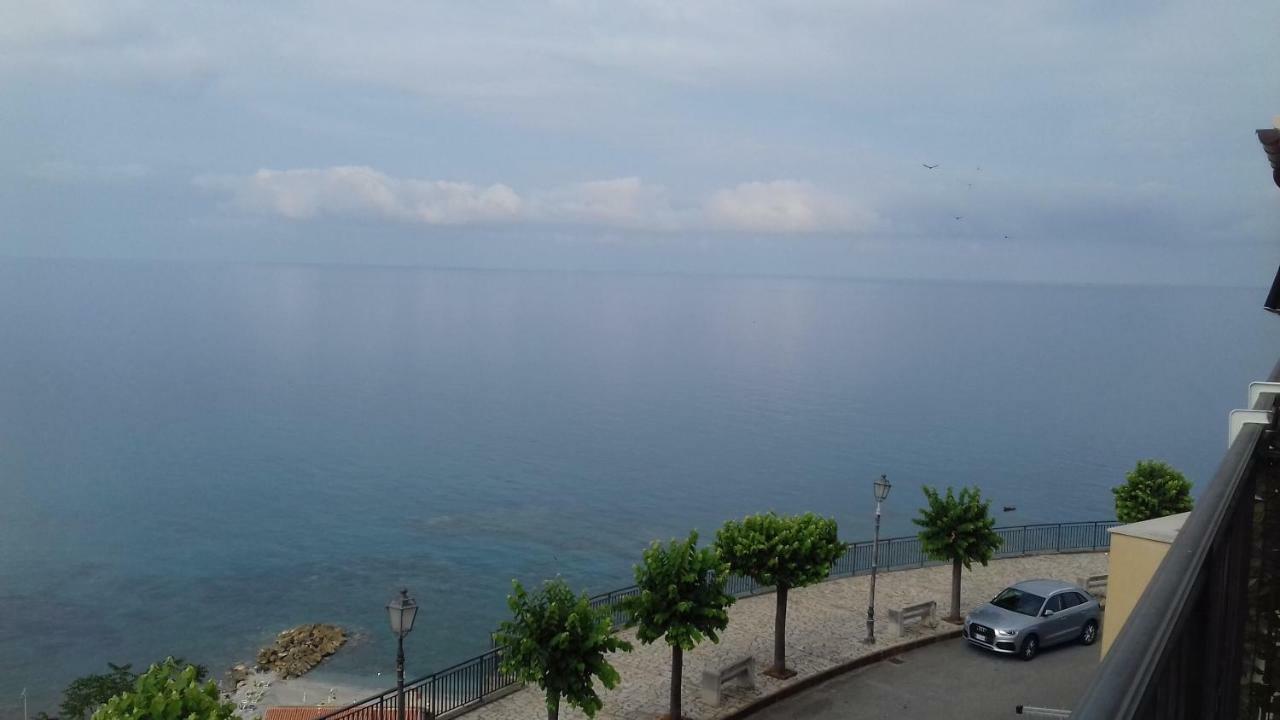 Un Oblò sul Mare San Lucido Exterior foto